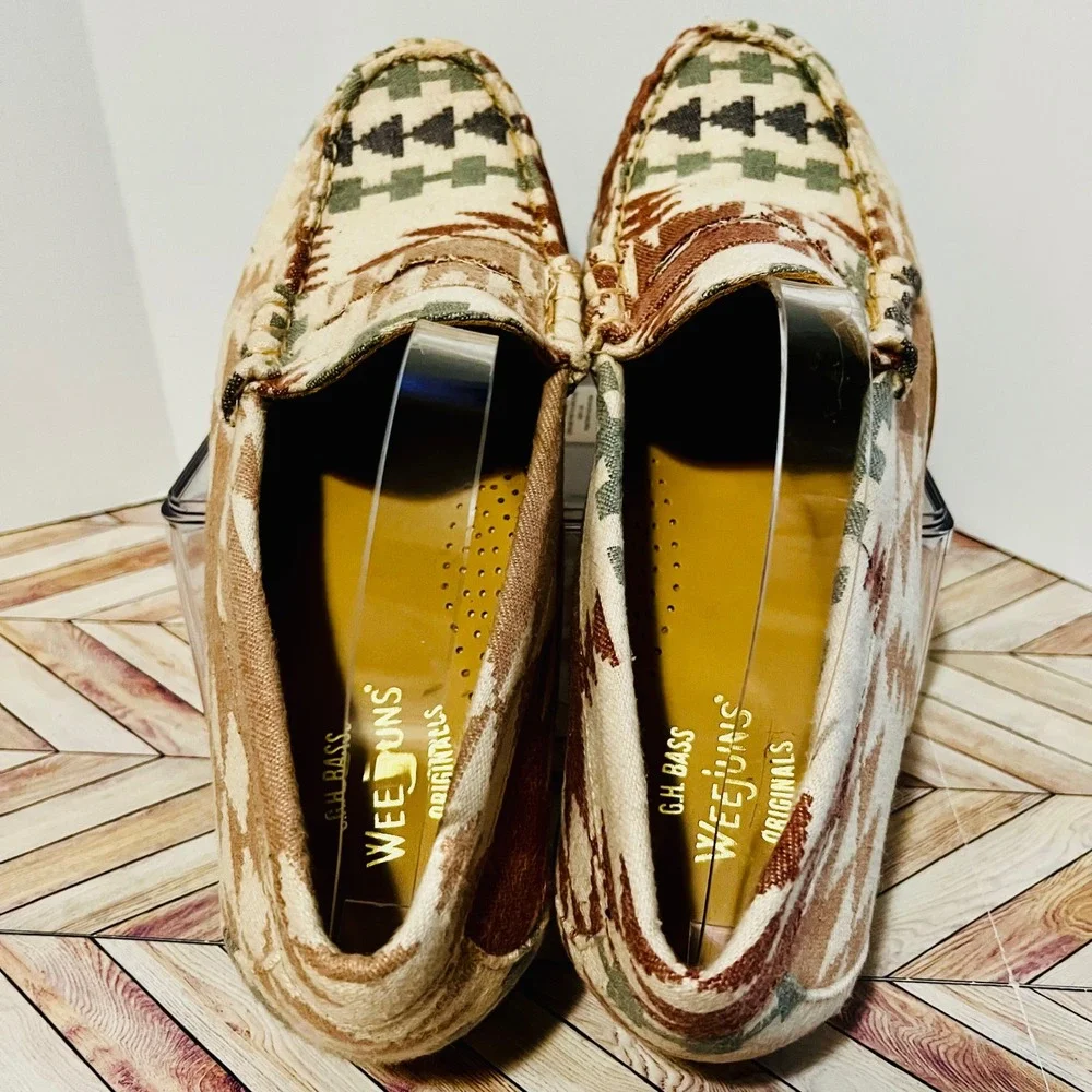 GH Bass Weejuns Larson Flannel Loafers Men 9 D Tan Brown Southwest Aztec Preppy